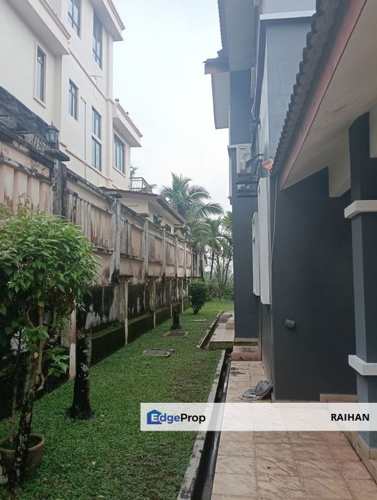 Kulim Golf Resort Non Bumi Bungalow Renovated and Fully Furnished Price Negotiable , Kedah, Kulim