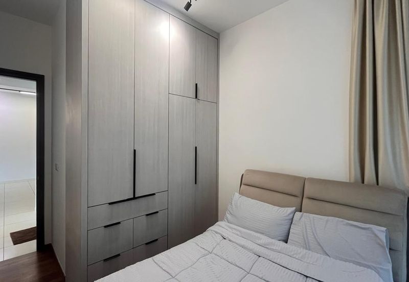 Queens Residences Q2