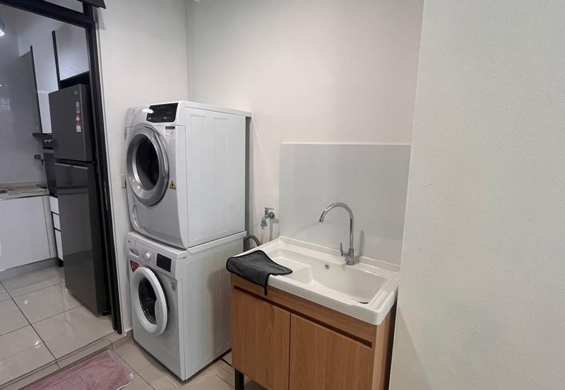 Queens Residences Q2