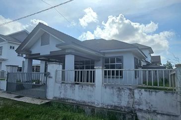 Taman Alamanda Kepala Batas Penang Banglo Near Setia Fontaines