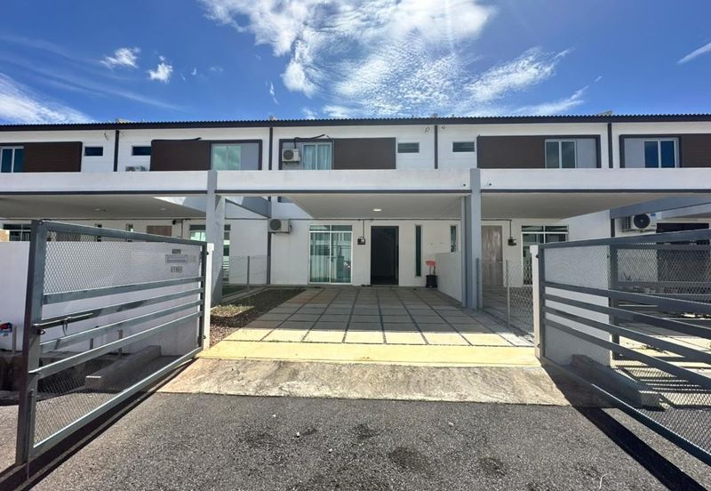 Eastfield @ Yarra Park