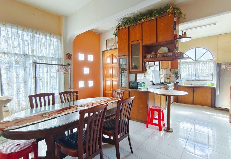 Taman Gedung Heights Banyan Lepas Penang Renovated Corner Lot