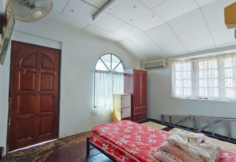 Taman Gedung Heights Banyan Lepas Penang Renovated Corner Lot