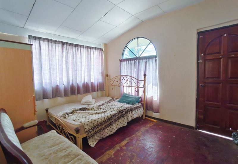 Taman Gedung Heights Banyan Lepas Penang Renovated Corner Lot