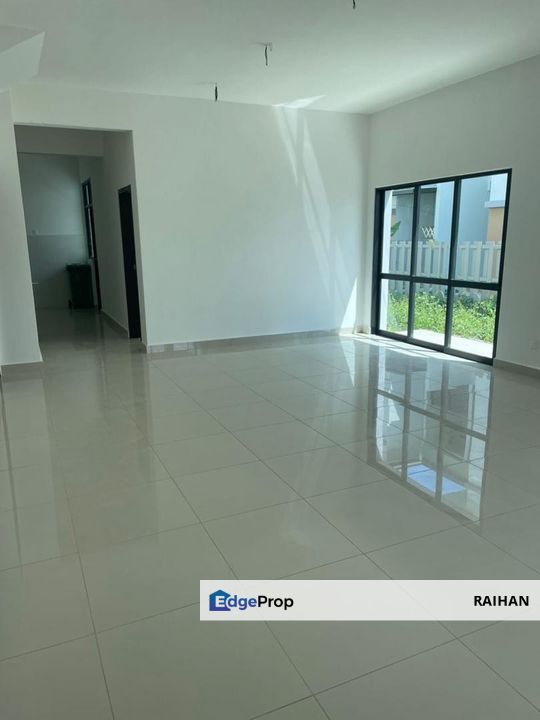 Nusa Cinta Setia Fontaines Link Semi D, Penang, Kepala Batas