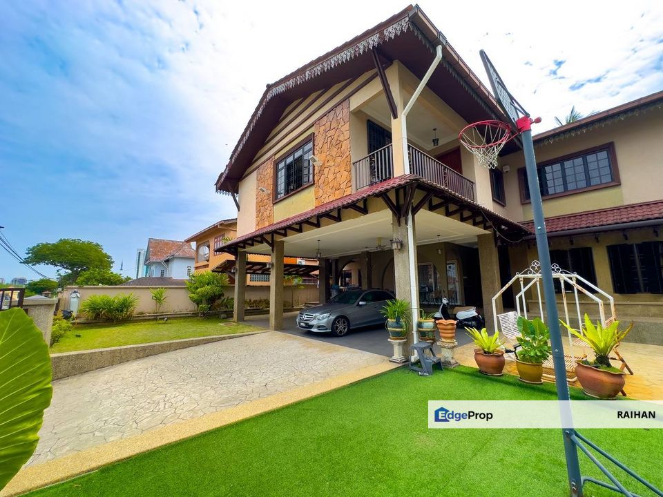 Seksyen 2 Shah Alam Selangor Bungalow with Private Pool and Solar Panels, Selangor, Shah Alam