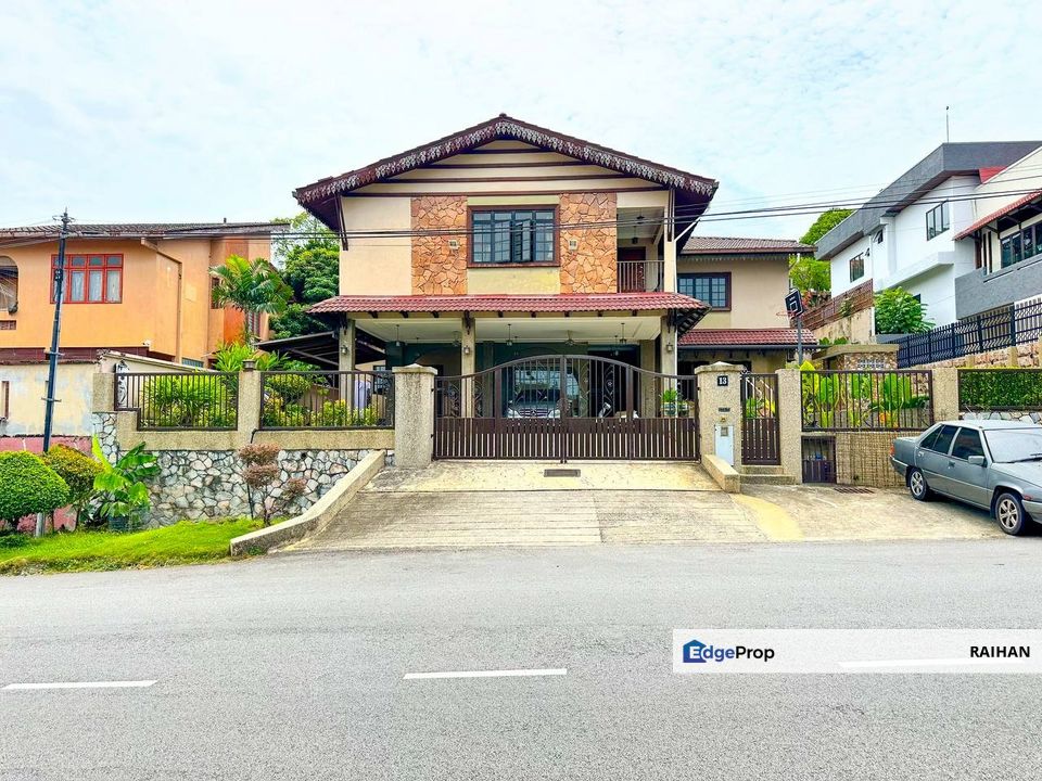 Seksyen 2 Shah Alam Selangor Bungalow with Private Pool and Solar Panels, Selangor, Shah Alam
