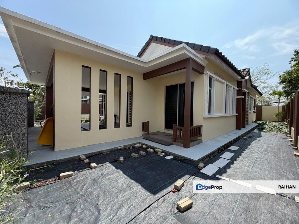 Banglo Cantik Near Highway BKE Freehold Non Bumi Lot Penang, Penang, Kepala Batas