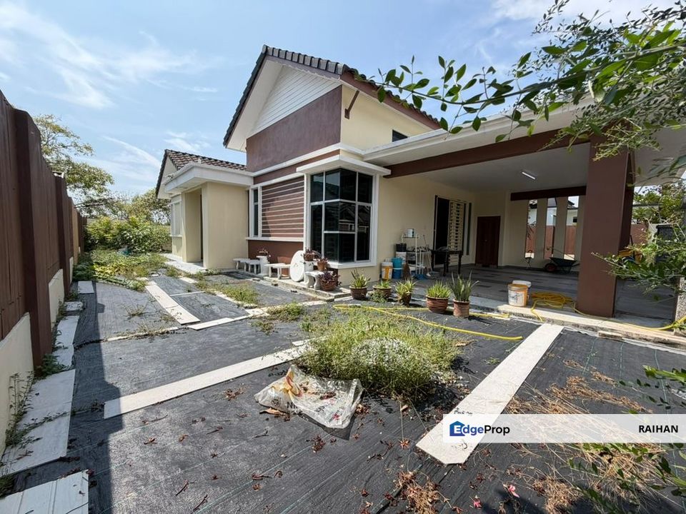 Banglo Cantik Near Highway BKE Freehold Non Bumi Lot Penang, Penang, Kepala Batas