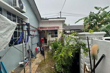 Taman Mahsuri Padang Serai Partly Furnished Endlot 