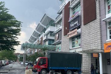 Laman Seri Business Park