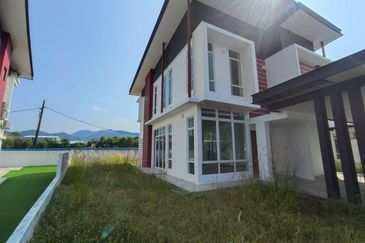 Darulaman Lakehomes Jitra Bungalow 