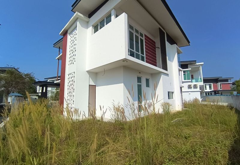 Darulaman Lakehomes Jitra Bungalow 