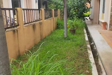 Lovina Ambangan Heights Sungai Petani Free Facing Renovated Bungalow 