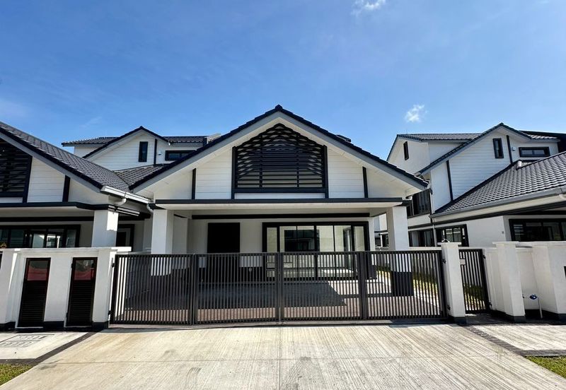 Hevea Elmina Gardens