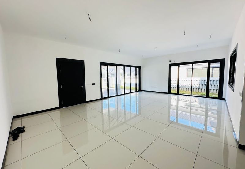 Hevea Elmina Gardens