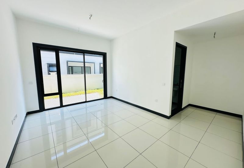 Hevea Elmina Gardens