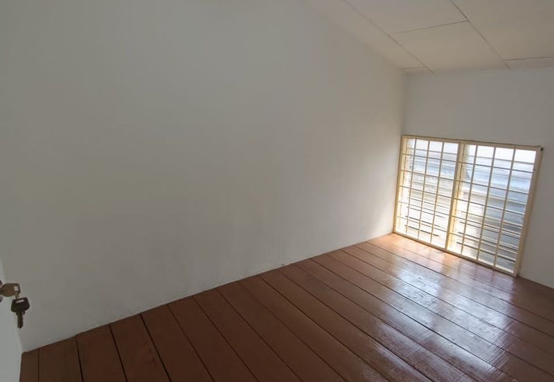 Taman Desa Budiman Sungai Lalang Fully Renovated Terrace 