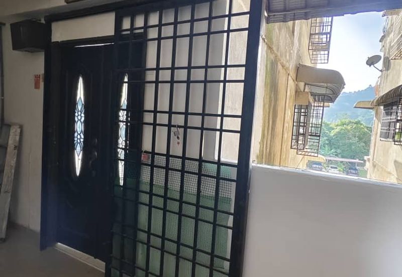 Renovated Pangsapuri Taman Kumbar Permai Teluk Kumbar Penang 