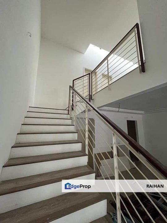 Taman Cahaya Alam Shah Alam Gated Guarded Terrace, Selangor, Shah Alam