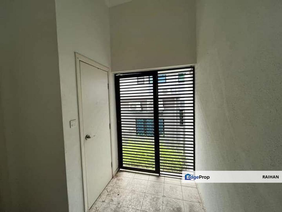 Taman Cahaya Alam Shah Alam Gated Guarded Terrace, Selangor, Shah Alam