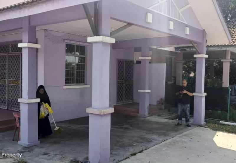 Kulim Hi-Tech Renovated Teres Dapur Extend
