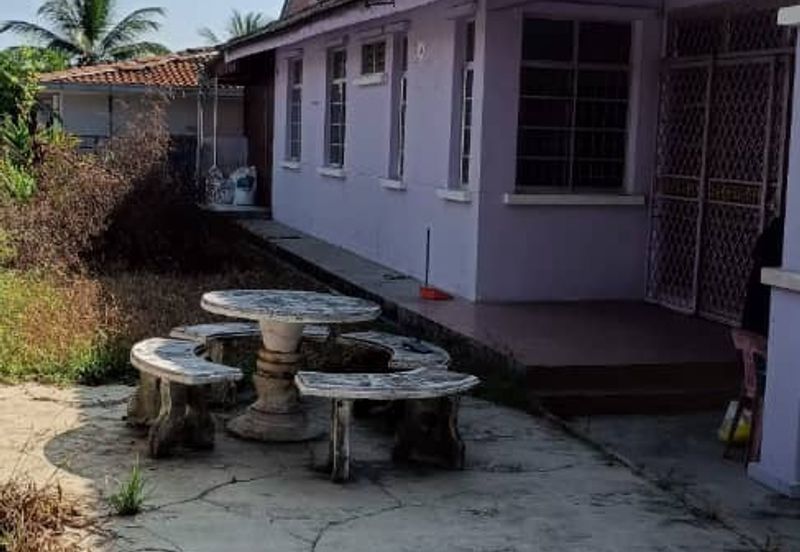 Kulim Hi-Tech Renovated Teres Dapur Extend