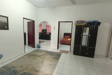 Kampung Rantau Panjang Kepala Batas