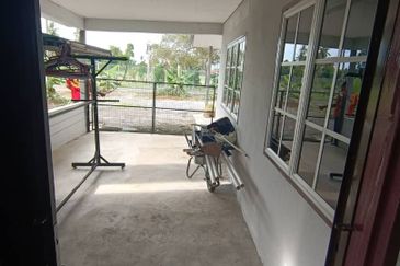 Kampung Rantau Panjang Kepala Batas