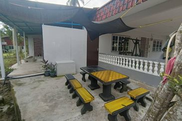 Kampung Rantau Panjang Kepala Batas