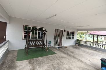 Kampung Rantau Panjang Kepala Batas