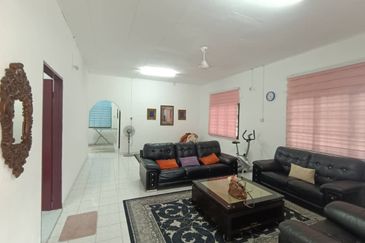 Kampung Rantau Panjang Kepala Batas