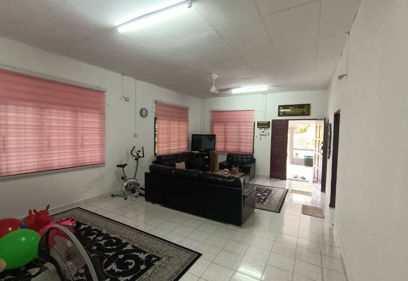 Kampung Rantau Panjang Kepala Batas