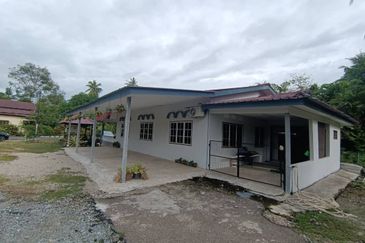 Kampung Rantau Panjang Kepala Batas