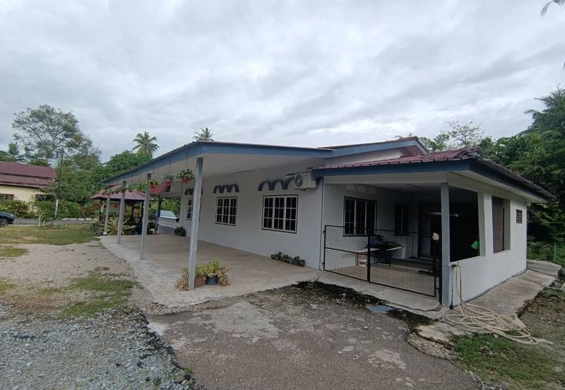 Kampung Rantau Panjang Kepala Batas