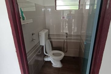 Kampung Rantau Panjang Kepala Batas