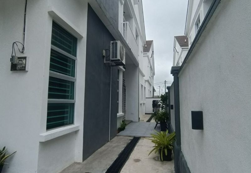 Taman Tunku Intan Safinaz