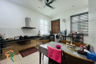 Simfoni West Taman Tunku Intan Safinaz