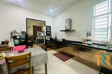 Simfoni West Taman Tunku Intan Safinaz