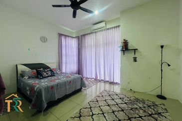 Simfoni West Taman Tunku Intan Safinaz