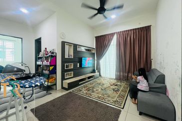 Simfoni West Taman Tunku Intan Safinaz