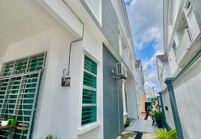 Simfoni West Taman Tunku Intan Safinaz