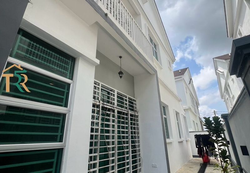 Simfoni West Taman Tunku Intan Safinaz