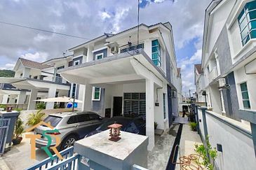 Simfoni West Taman Tunku Intan Safinaz