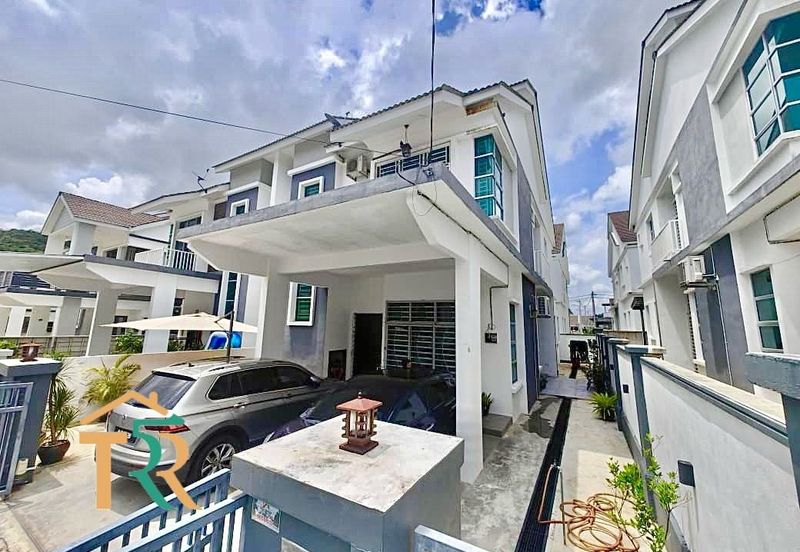 Simfoni West Taman Tunku Intan Safinaz