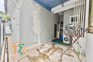 Simfoni West Taman Tunku Intan Safinaz