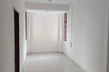 Taman Tasek Mutiara Simpang Ampat Penang Renovated Semi D 