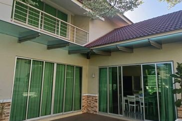 Bertam Lakehomes