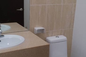 Simfonia Tanjung Tokong Penang Partially Furnished Terrace 