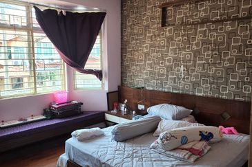 Lembah Permai Tanjung Bungah 2 Storey House For Sale 